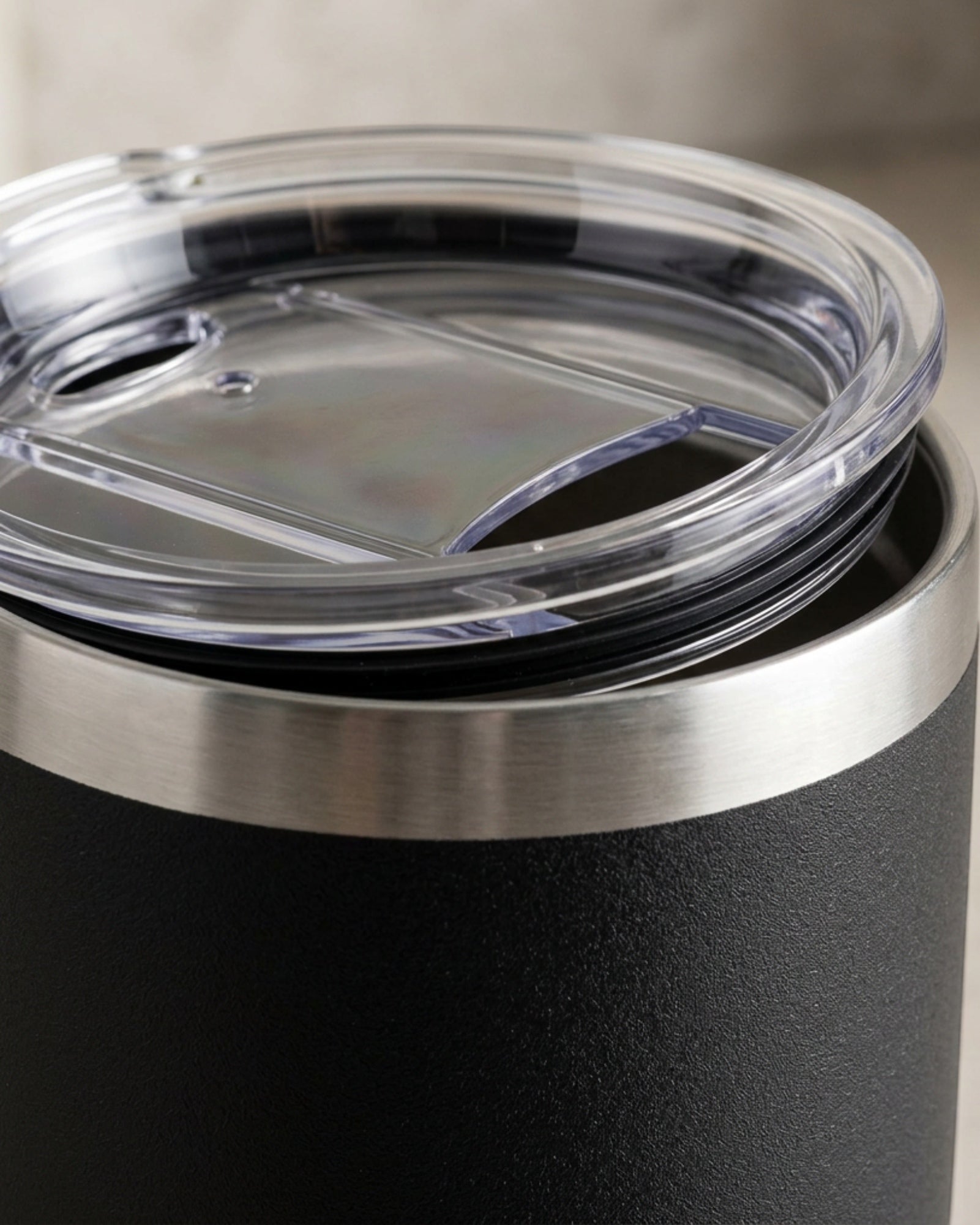 Neatvia Insulated Tumbler Matte Black 20 oz with Slider Lid