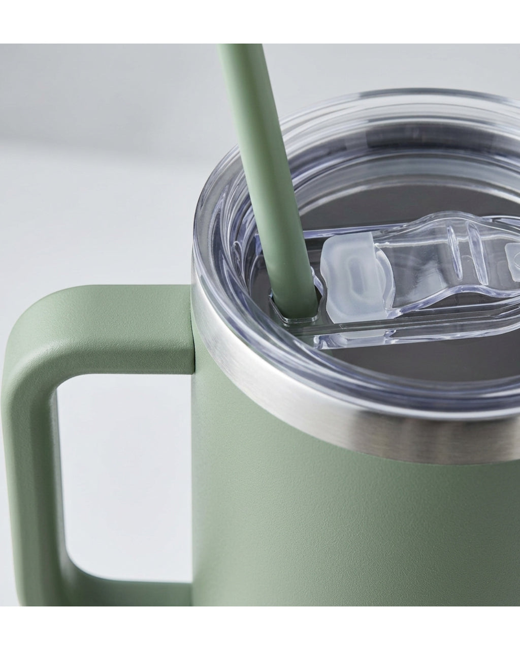 Neatvia Straw Tumbler Sage 30 oz with Handle
