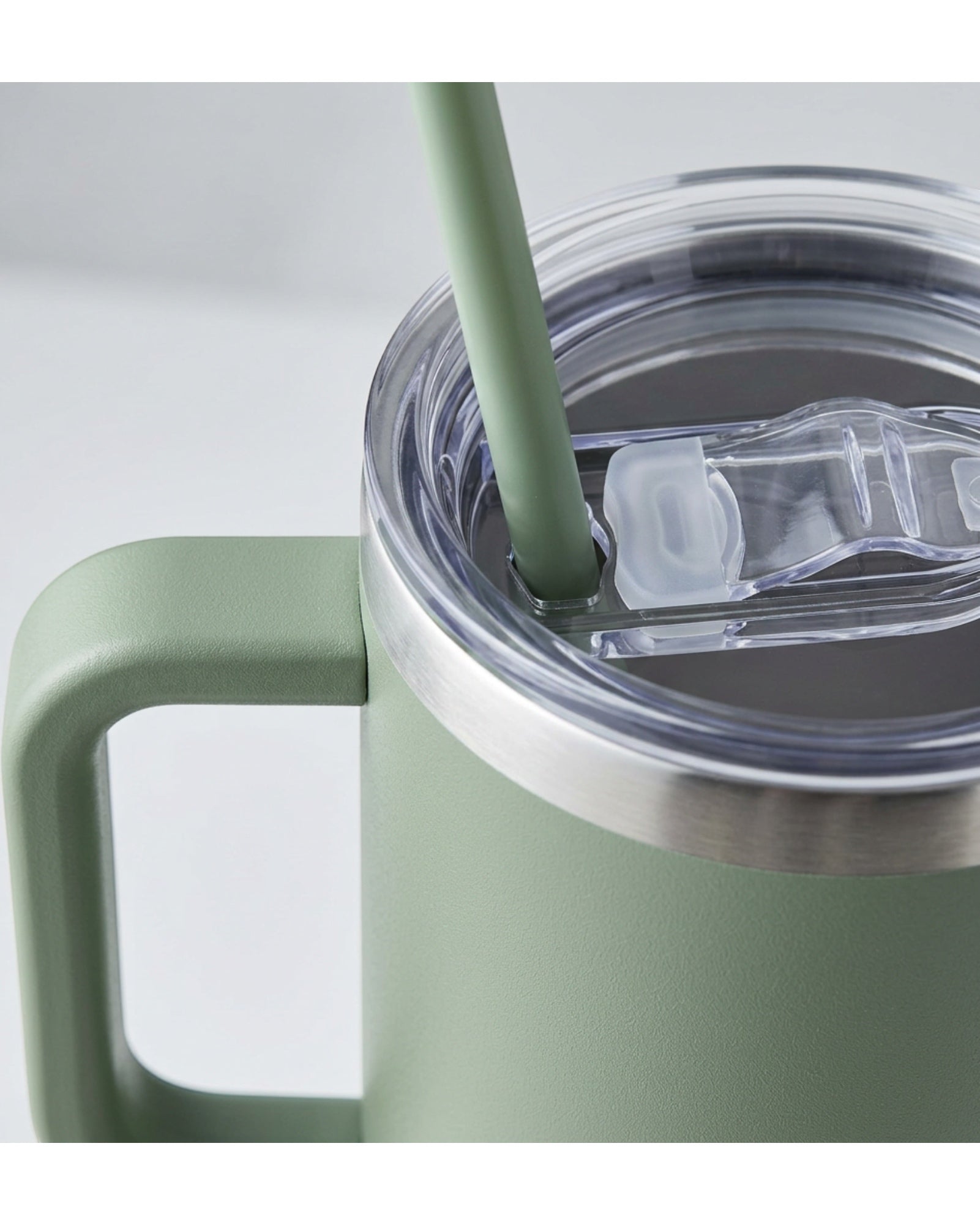 Neatvia Straw Tumbler Sage 30 oz with Handle